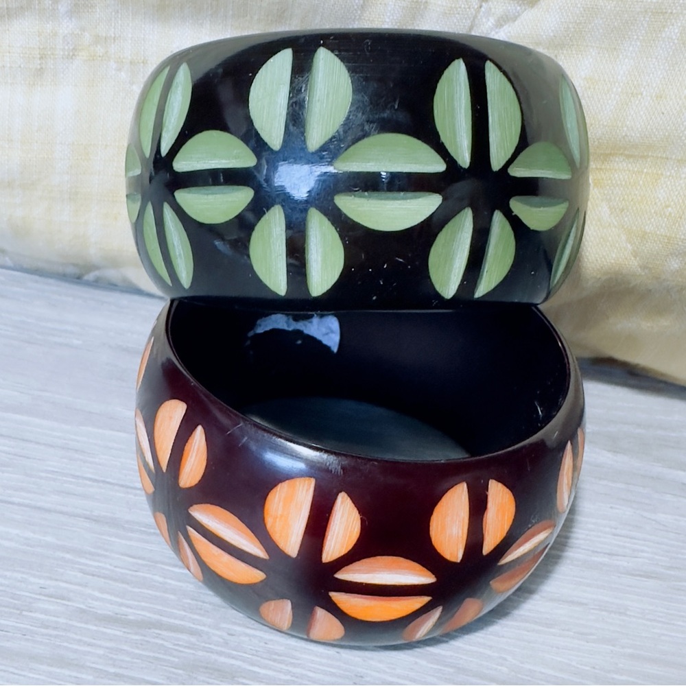 Vintage Carved Floral Bangle Bracelet Set Black Green Orange Wide Retro Bangles